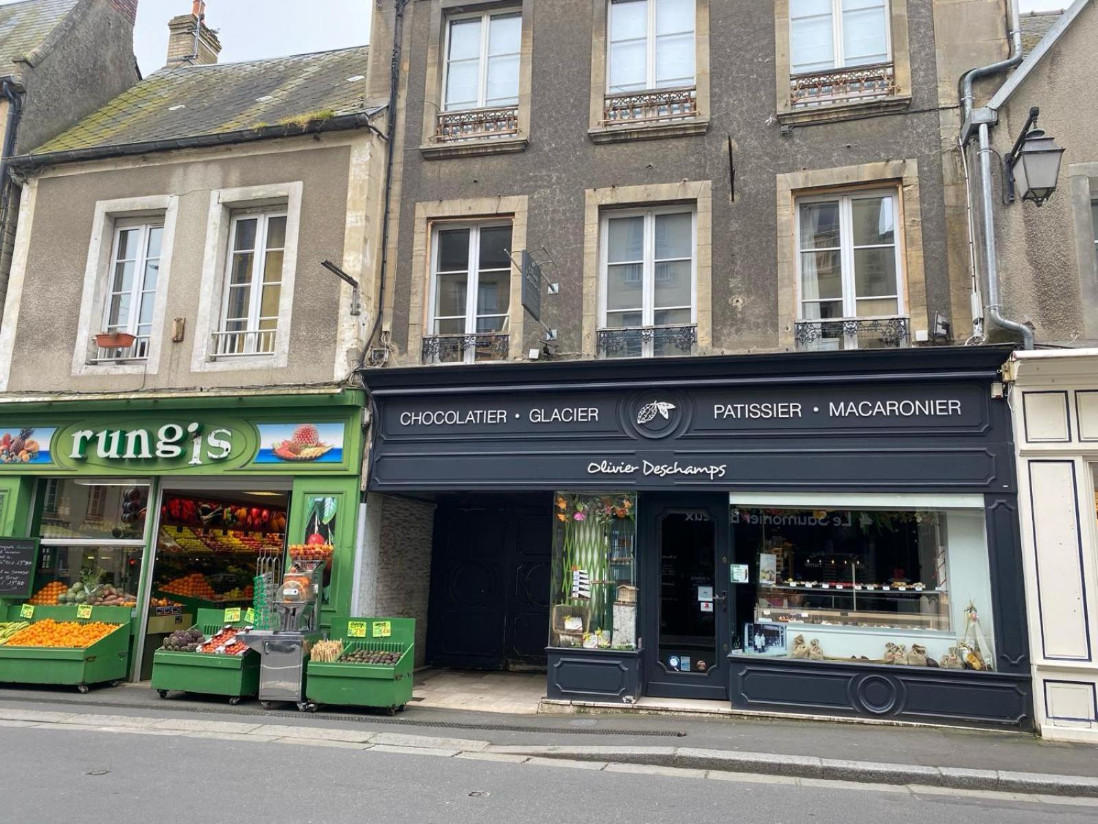 Bajocasse Apt Duplex Spacieux 3 Ch 2 Sdb Cosy Plein Centre Bayeux Decoration Elegante Proche Plages Du Debarquement エクステリア 写真