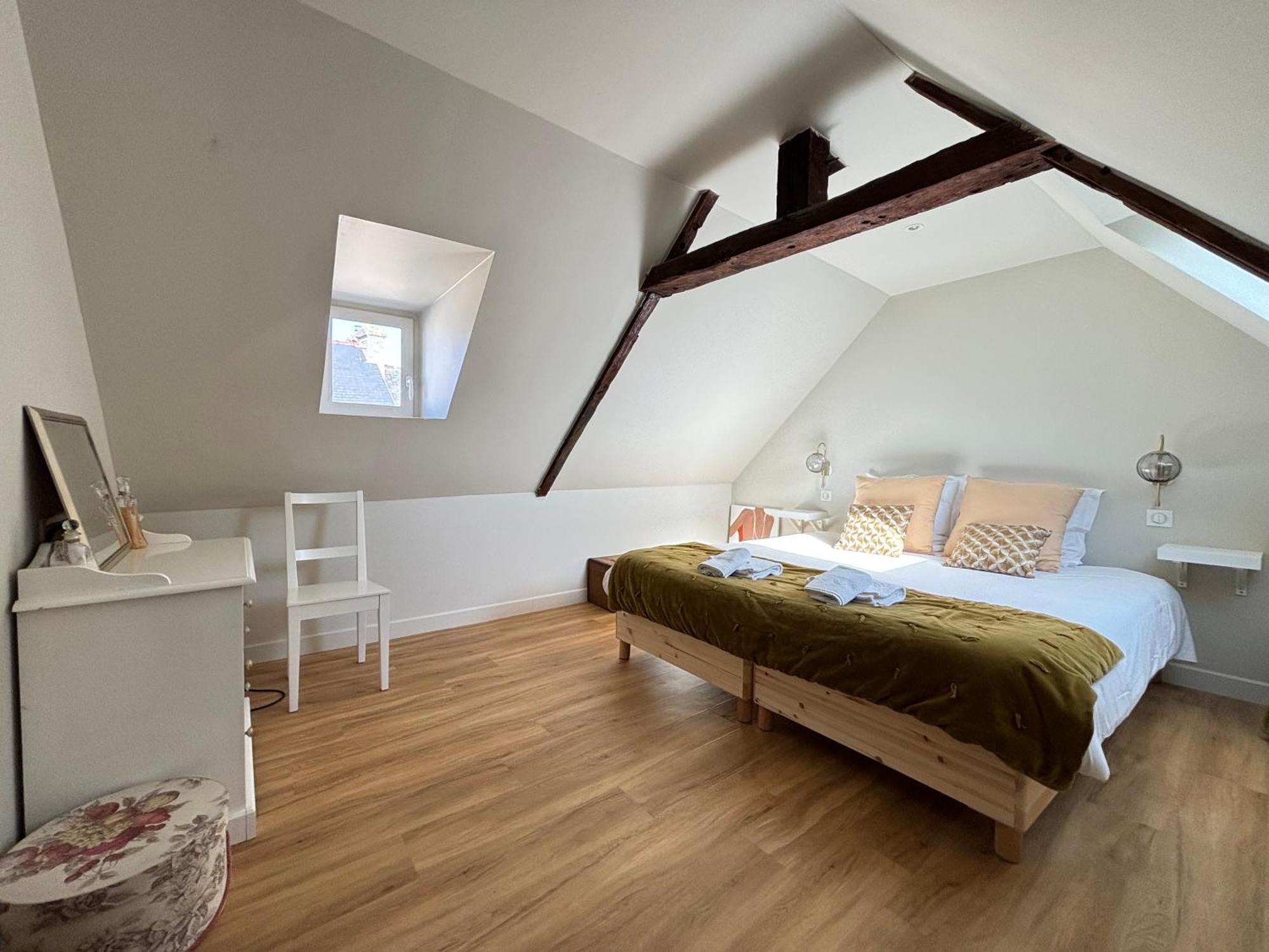 Bajocasse Apt Duplex Spacieux 3 Ch 2 Sdb Cosy Plein Centre Bayeux Decoration Elegante Proche Plages Du Debarquement エクステリア 写真